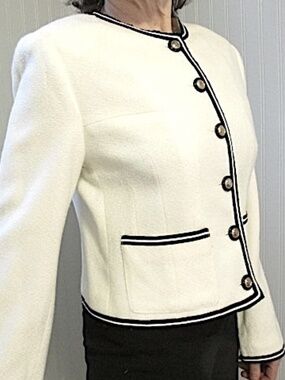 Giancarlo Ferrari Ivory Boucle Chanel-Style Jacket, Size 8